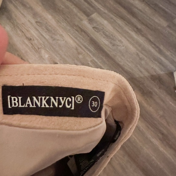 Blank NYC suede mini skirt blush NWT size 30 - Picture 5 of 7
